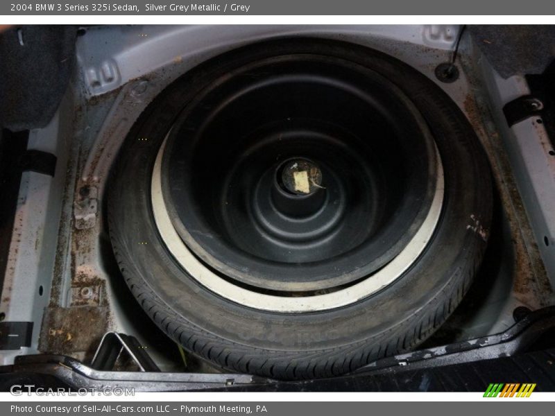 Silver Grey Metallic / Grey 2004 BMW 3 Series 325i Sedan