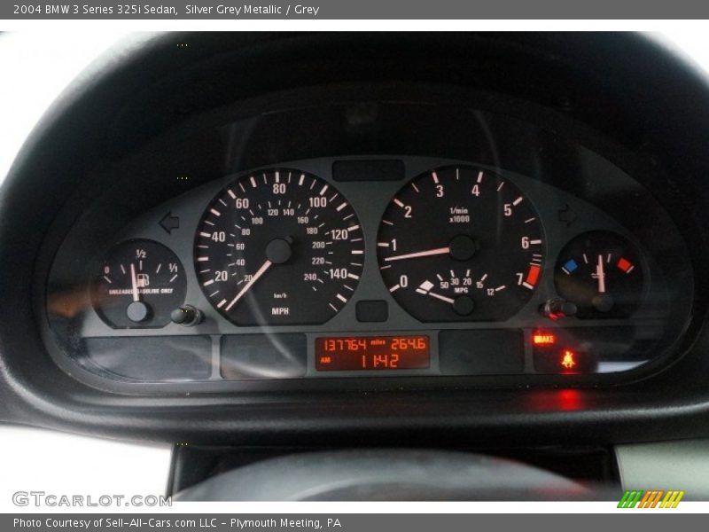 Silver Grey Metallic / Grey 2004 BMW 3 Series 325i Sedan