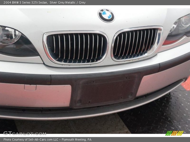 Silver Grey Metallic / Grey 2004 BMW 3 Series 325i Sedan