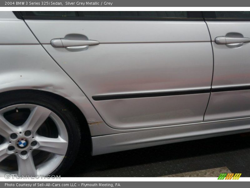 Silver Grey Metallic / Grey 2004 BMW 3 Series 325i Sedan
