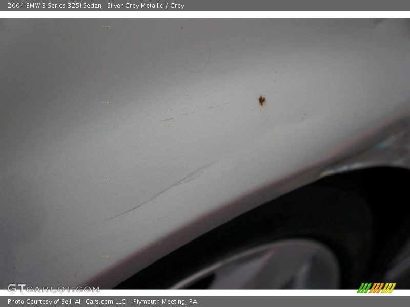 Silver Grey Metallic / Grey 2004 BMW 3 Series 325i Sedan