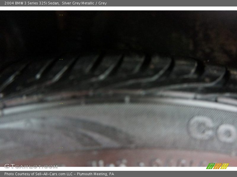 Silver Grey Metallic / Grey 2004 BMW 3 Series 325i Sedan