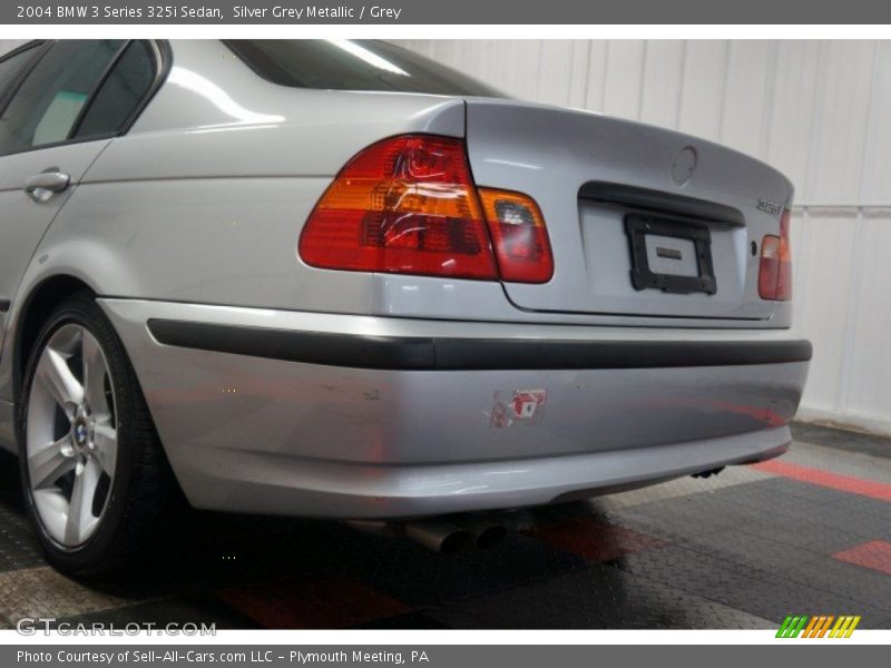 Silver Grey Metallic / Grey 2004 BMW 3 Series 325i Sedan