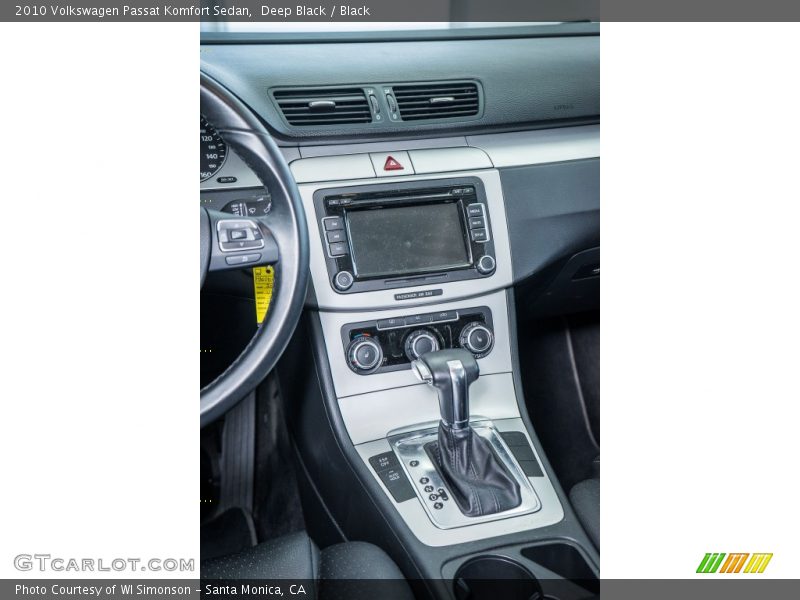 Deep Black / Black 2010 Volkswagen Passat Komfort Sedan