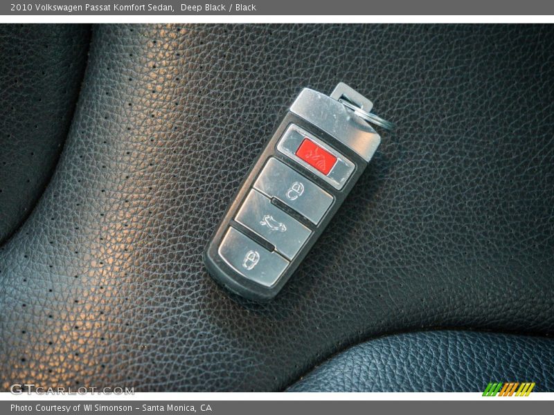 Deep Black / Black 2010 Volkswagen Passat Komfort Sedan