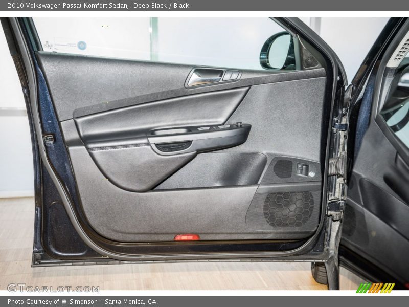 Deep Black / Black 2010 Volkswagen Passat Komfort Sedan