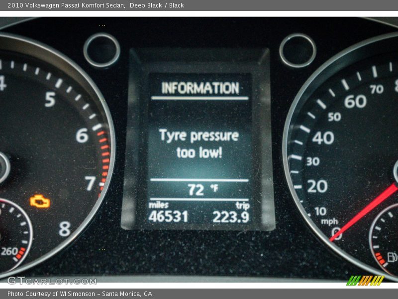 Deep Black / Black 2010 Volkswagen Passat Komfort Sedan