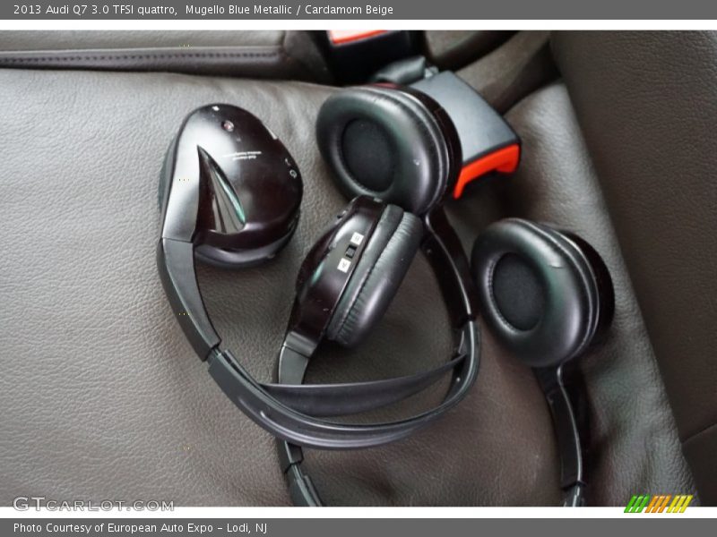 Mugello Blue Metallic / Cardamom Beige 2013 Audi Q7 3.0 TFSI quattro