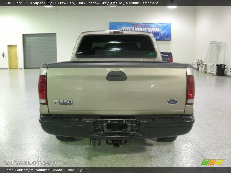 Dark Shadow Grey Metallic / Medium Parchment 2002 Ford F250 Super Duty XL Crew Cab