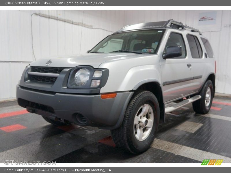 Silver Lightning Metallic / Gray 2004 Nissan Xterra XE 4x4