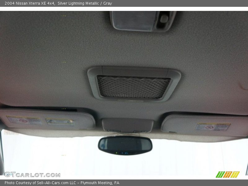 Silver Lightning Metallic / Gray 2004 Nissan Xterra XE 4x4