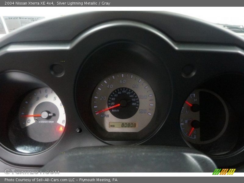 Silver Lightning Metallic / Gray 2004 Nissan Xterra XE 4x4