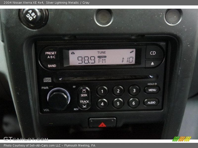 Silver Lightning Metallic / Gray 2004 Nissan Xterra XE 4x4