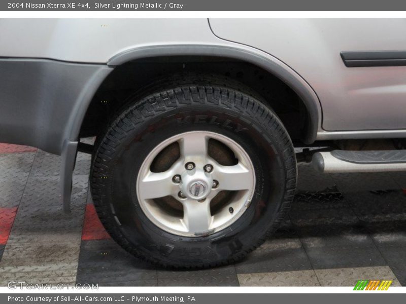 Silver Lightning Metallic / Gray 2004 Nissan Xterra XE 4x4