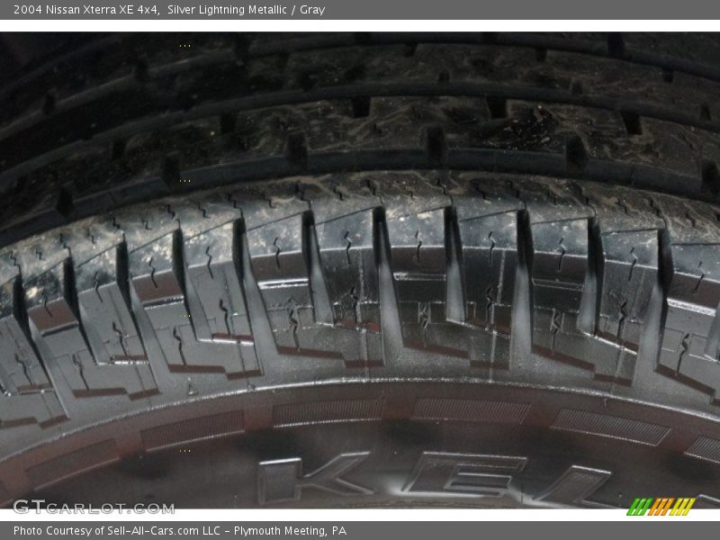 Silver Lightning Metallic / Gray 2004 Nissan Xterra XE 4x4