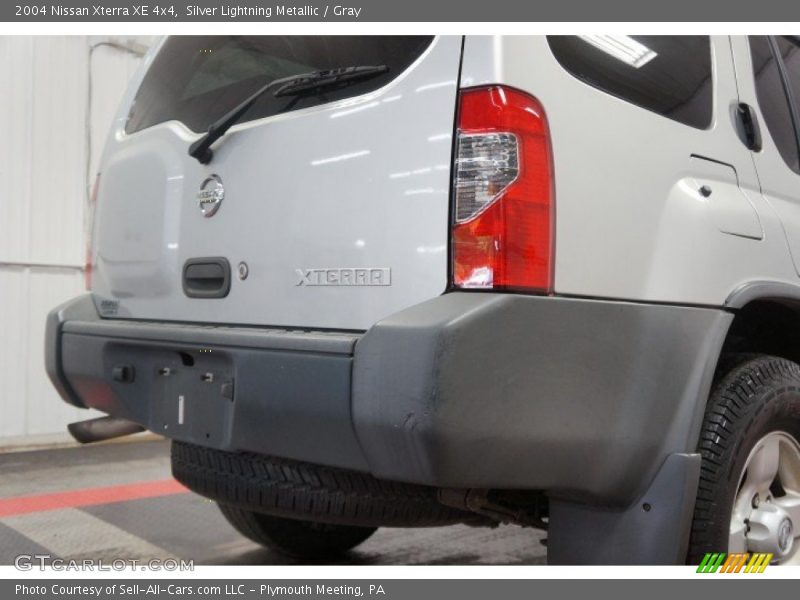 Silver Lightning Metallic / Gray 2004 Nissan Xterra XE 4x4