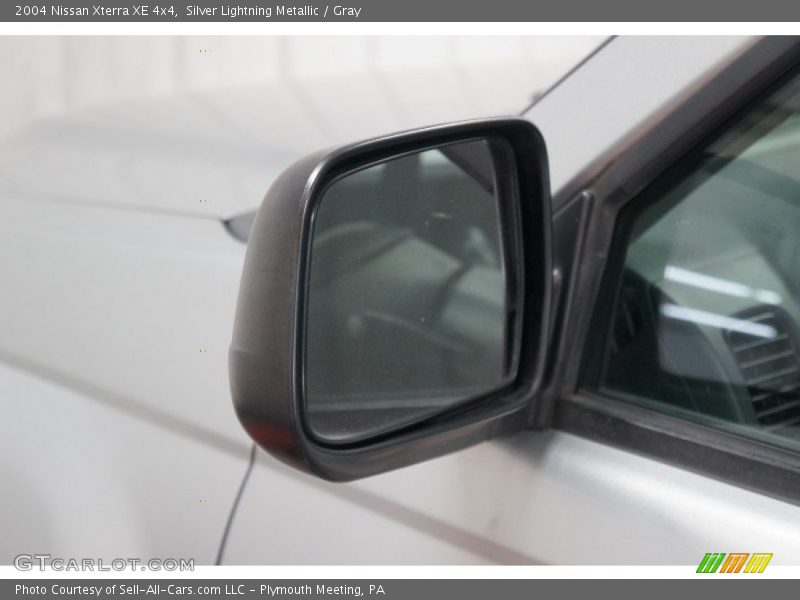 Silver Lightning Metallic / Gray 2004 Nissan Xterra XE 4x4