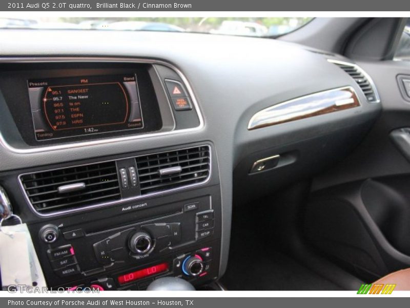 Brilliant Black / Cinnamon Brown 2011 Audi Q5 2.0T quattro