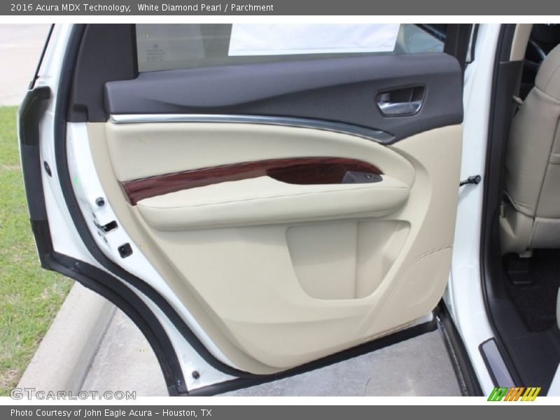 White Diamond Pearl / Parchment 2016 Acura MDX Technology