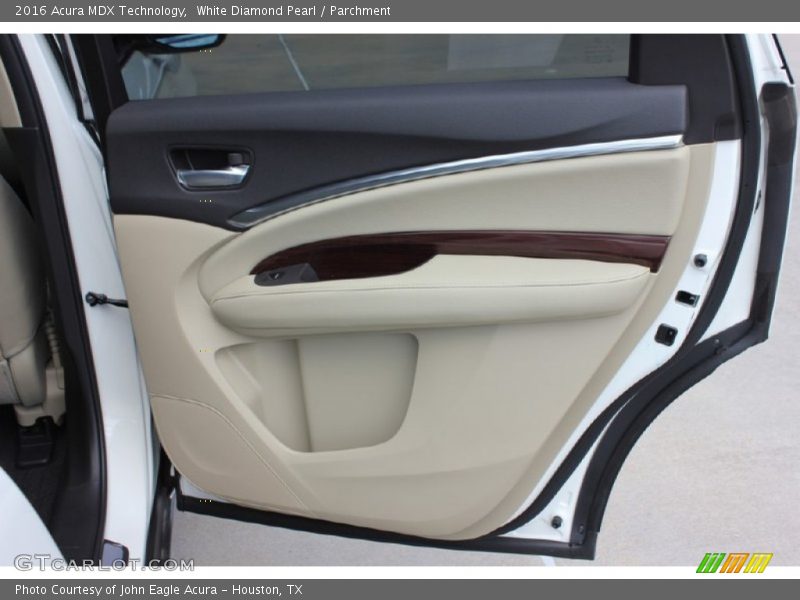 White Diamond Pearl / Parchment 2016 Acura MDX Technology
