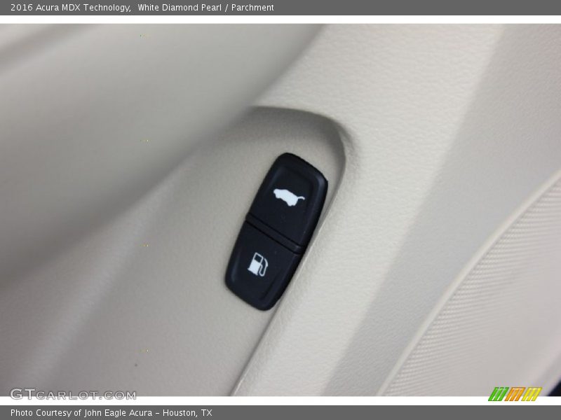 White Diamond Pearl / Parchment 2016 Acura MDX Technology