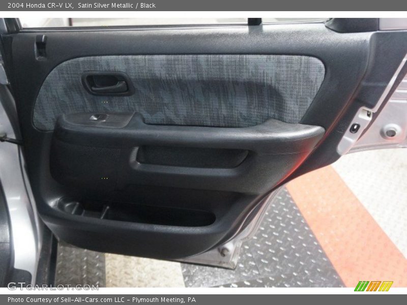 Satin Silver Metallic / Black 2004 Honda CR-V LX