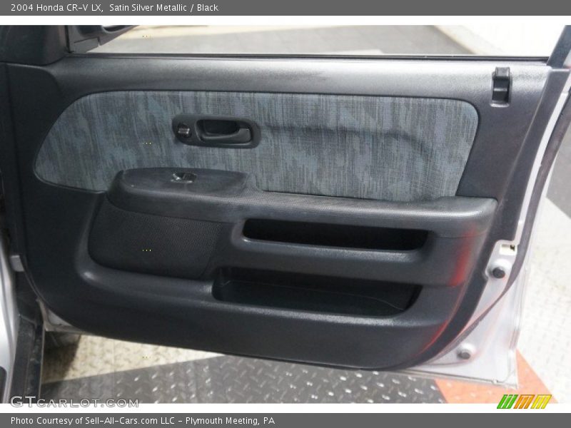Satin Silver Metallic / Black 2004 Honda CR-V LX