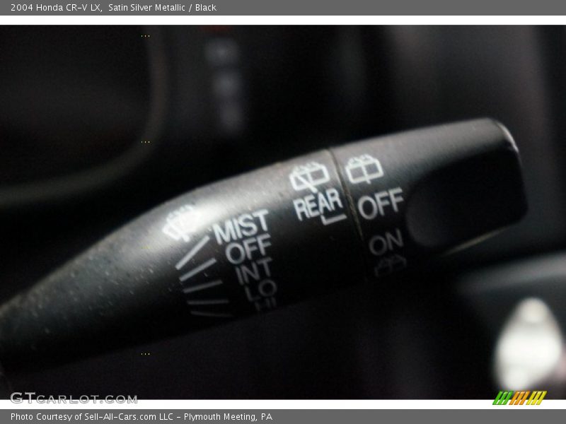 Satin Silver Metallic / Black 2004 Honda CR-V LX