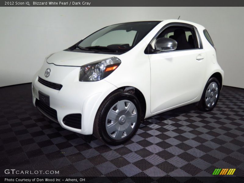Blizzard White Pearl / Dark Gray 2012 Scion iQ