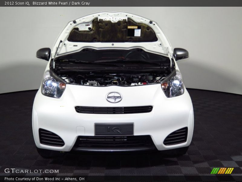 Blizzard White Pearl / Dark Gray 2012 Scion iQ