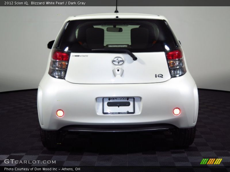 Blizzard White Pearl / Dark Gray 2012 Scion iQ