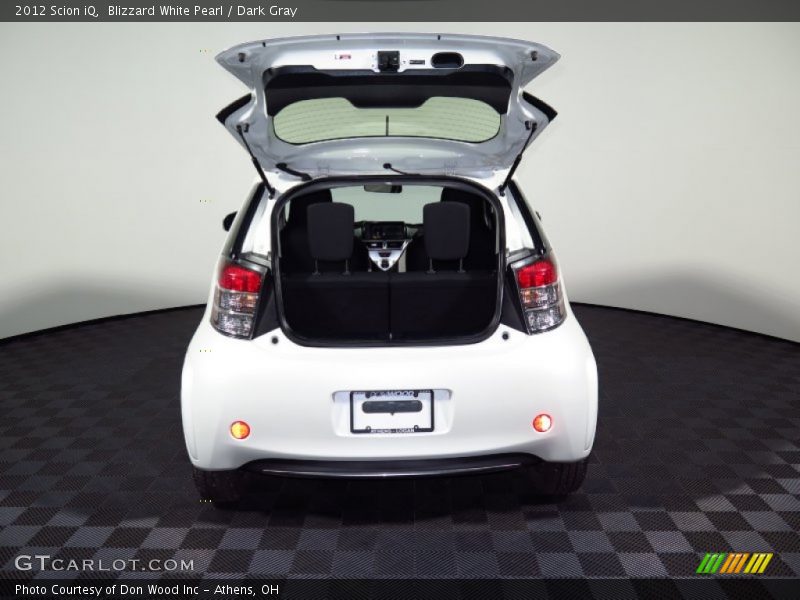 Blizzard White Pearl / Dark Gray 2012 Scion iQ