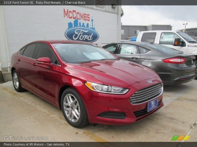 Ruby Red Metallic / Charcoal Black 2016 Ford Fusion SE