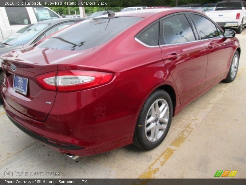 Ruby Red Metallic / Charcoal Black 2016 Ford Fusion SE