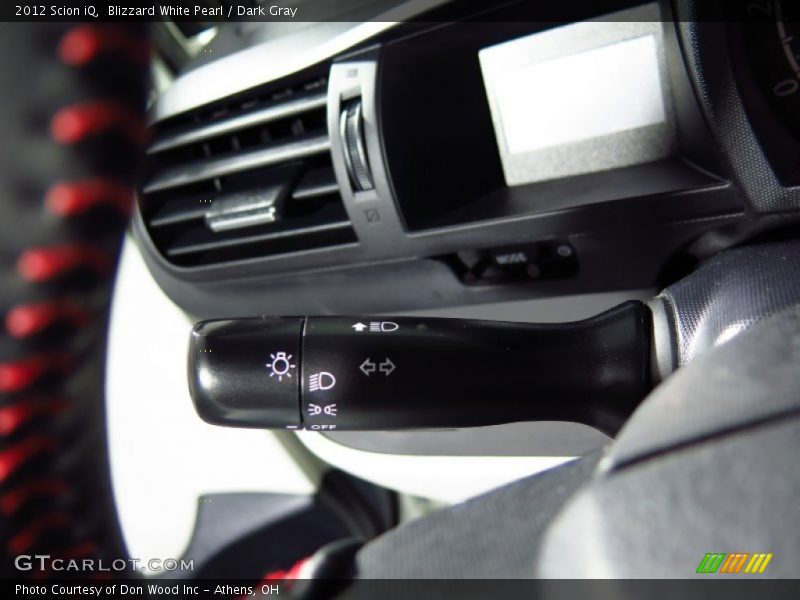 Blizzard White Pearl / Dark Gray 2012 Scion iQ