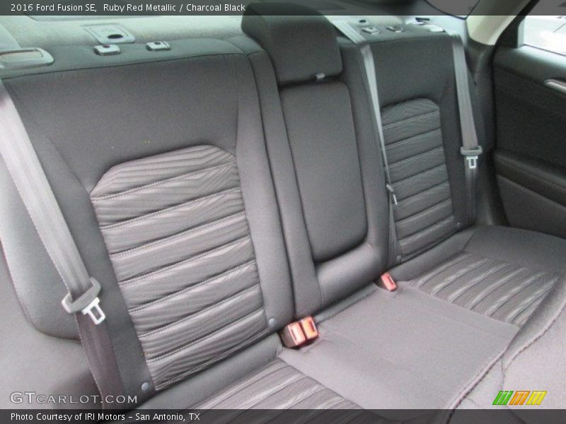 Ruby Red Metallic / Charcoal Black 2016 Ford Fusion SE