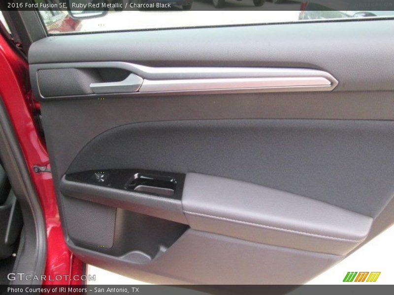Ruby Red Metallic / Charcoal Black 2016 Ford Fusion SE