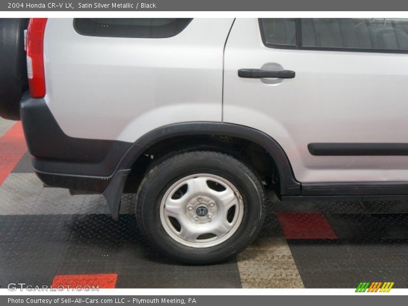Satin Silver Metallic / Black 2004 Honda CR-V LX