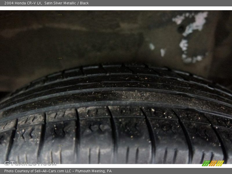 Satin Silver Metallic / Black 2004 Honda CR-V LX