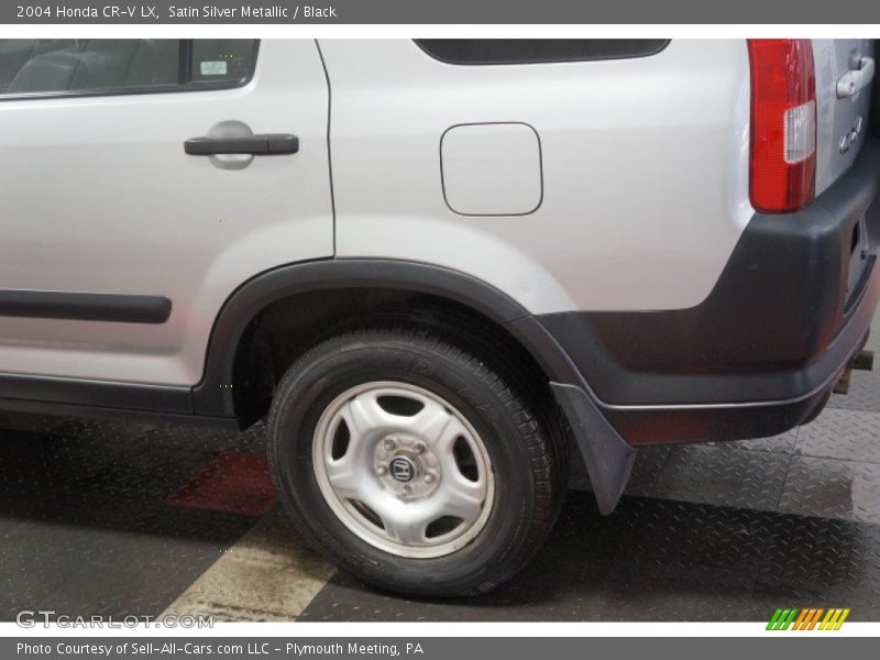 Satin Silver Metallic / Black 2004 Honda CR-V LX
