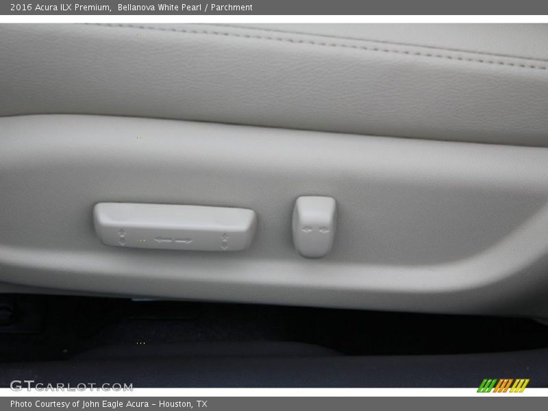 Bellanova White Pearl / Parchment 2016 Acura ILX Premium