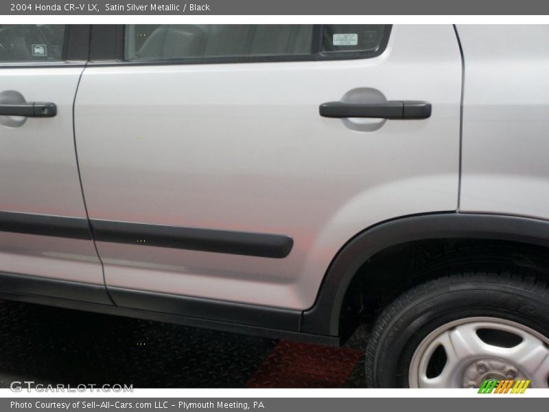Satin Silver Metallic / Black 2004 Honda CR-V LX