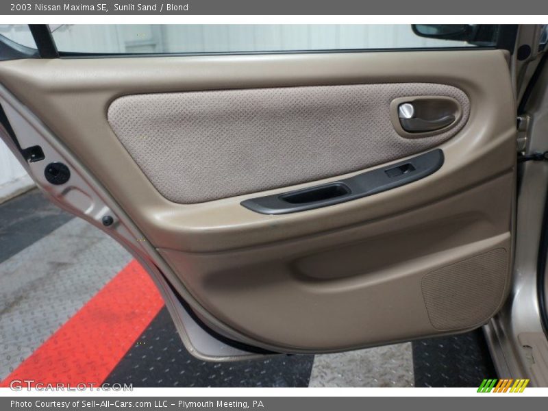 Sunlit Sand / Blond 2003 Nissan Maxima SE