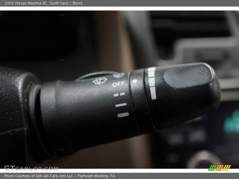 Sunlit Sand / Blond 2003 Nissan Maxima SE