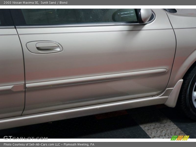 Sunlit Sand / Blond 2003 Nissan Maxima SE