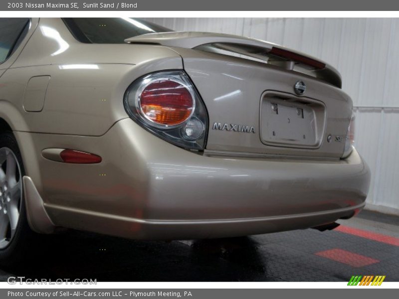 Sunlit Sand / Blond 2003 Nissan Maxima SE