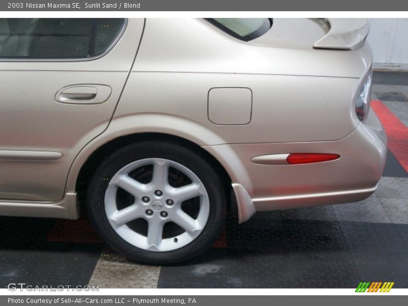 Sunlit Sand / Blond 2003 Nissan Maxima SE