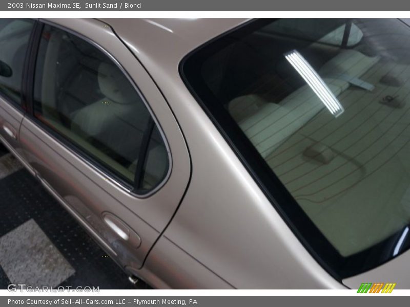 Sunlit Sand / Blond 2003 Nissan Maxima SE