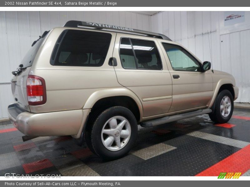 Sahara Beige Metallic / Beige 2002 Nissan Pathfinder SE 4x4