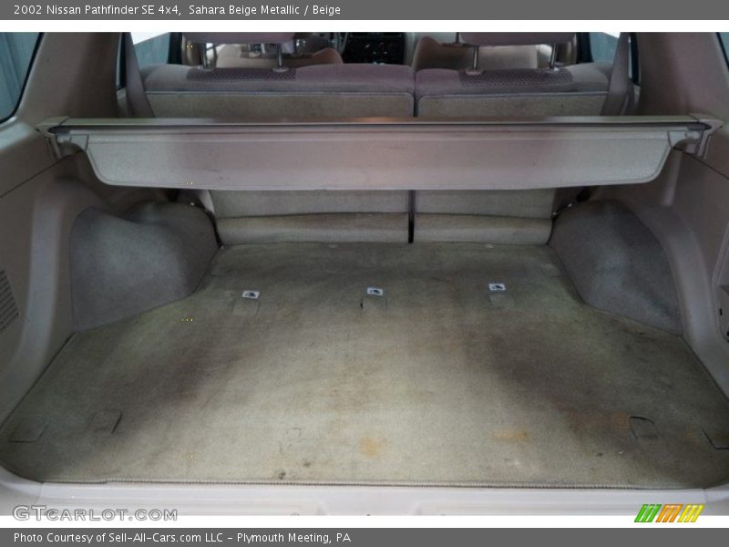 Sahara Beige Metallic / Beige 2002 Nissan Pathfinder SE 4x4